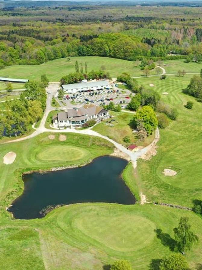 Golf-de-Rougemont-le-Château-Vue-aerienne-du-Parcours-1024x683-1